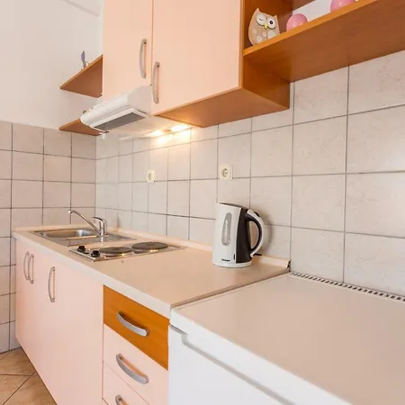 Sanja Gasthuis Hvar Town